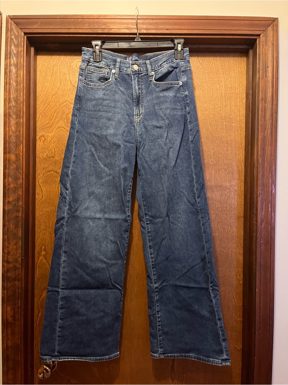 GAP Factory Wide-Leg Sweatpant Jeans size 4/27R